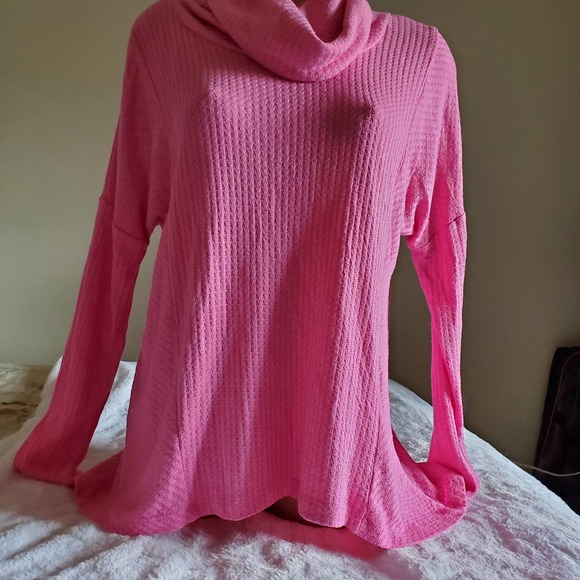 Catherine Malandrino Petite Pink Waffle Knit Cowl Neck Tunic - Picture 2 of 5